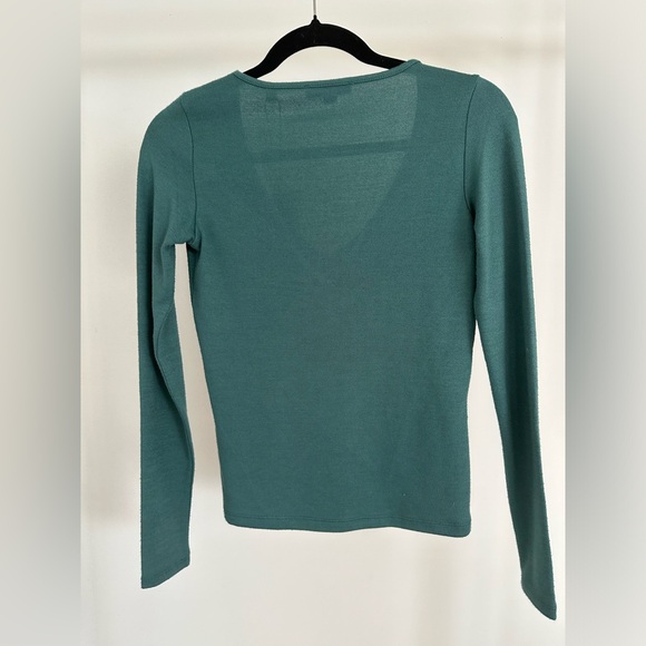Turquoise Long Sleeve Top - Picture 2 of 3